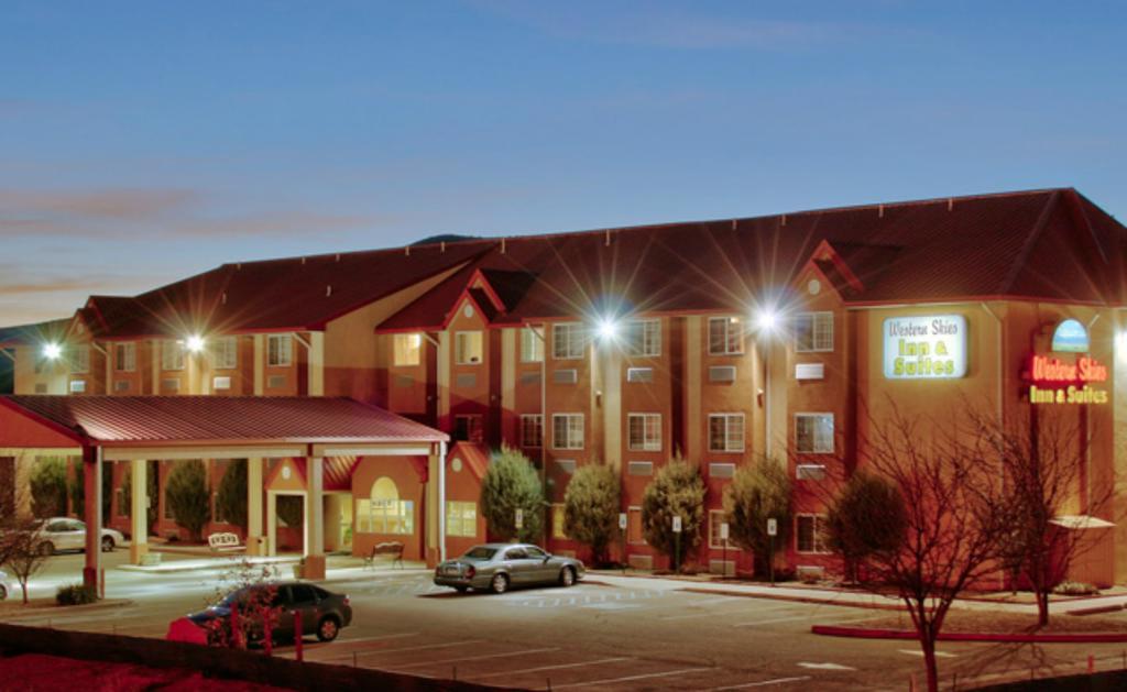 Western Skies Inn&Suites Los Lunas Exterior foto