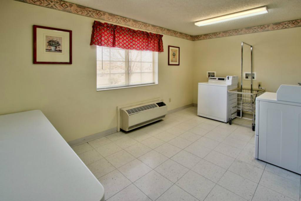 Western Skies Inn&Suites Los Lunas Exterior foto